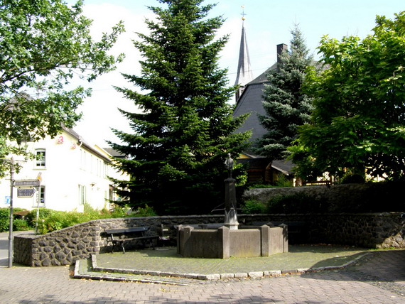 Dorfbrunnen